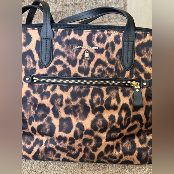 Michael Kors Kelsey Leopard Nylon Travel Set: Large Backpack & Tote Bag - Picture 5 of 16